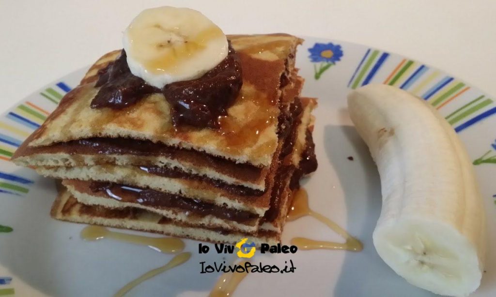 Colazione Paleo Dolce con Pancakes e Crema di Cioccolato